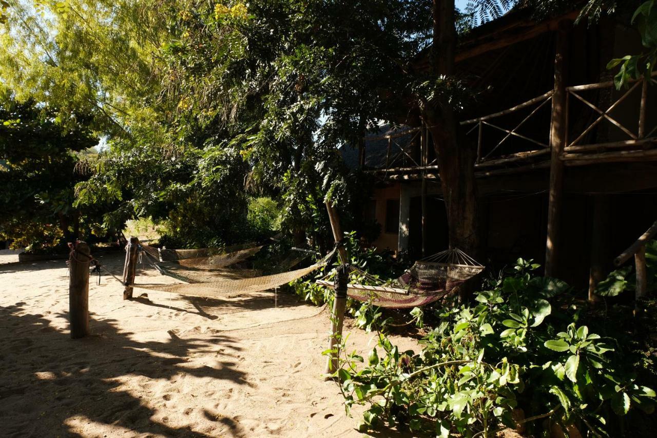 Mufasa Eco Lodge Monkey Bay エクステリア 写真