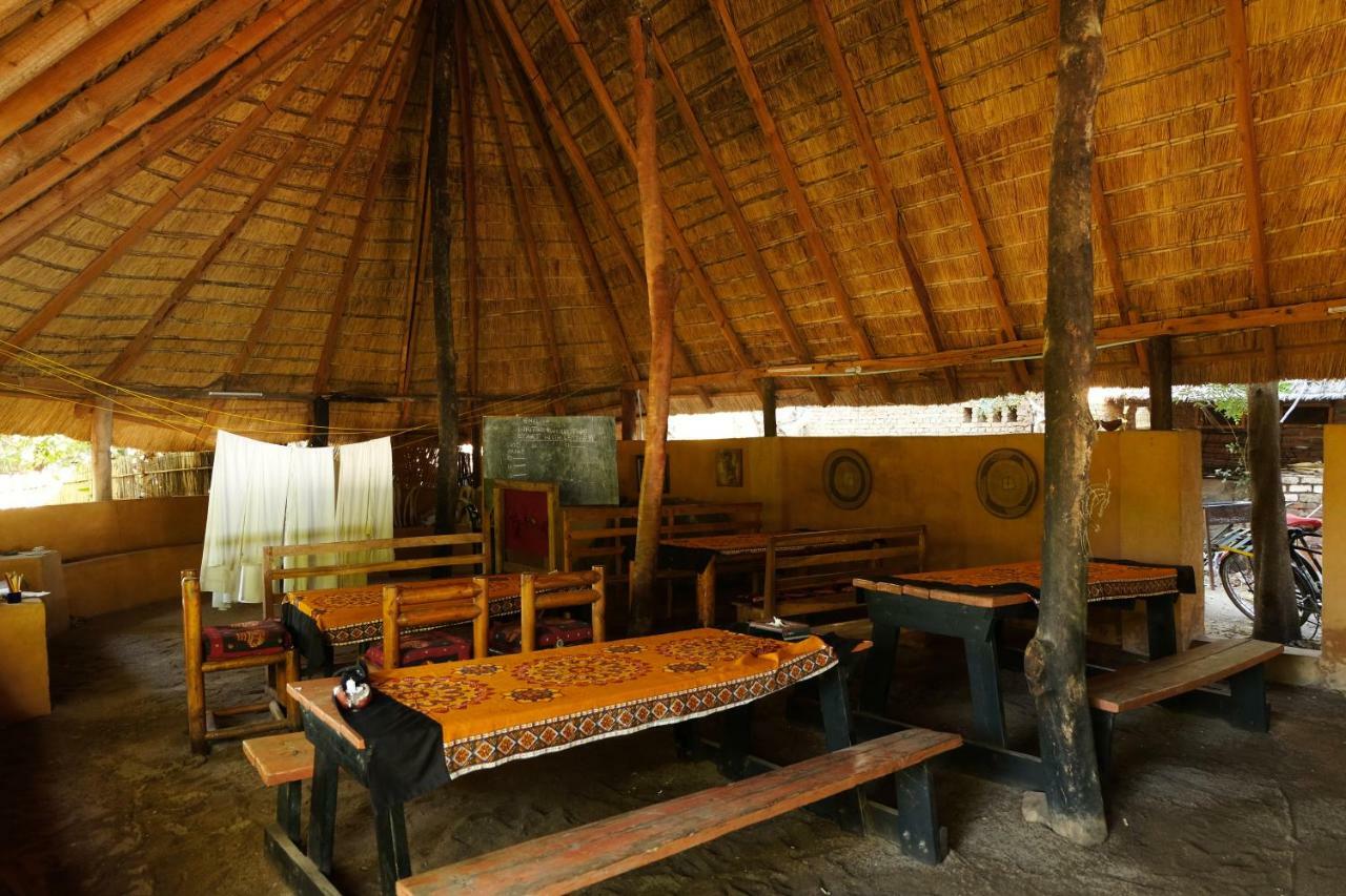 Mufasa Eco Lodge Monkey Bay エクステリア 写真