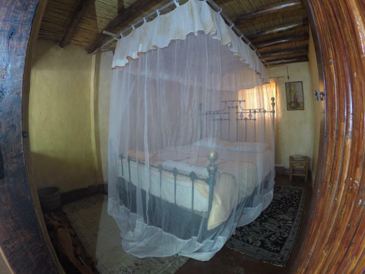 Mufasa Eco Lodge Monkey Bay エクステリア 写真
