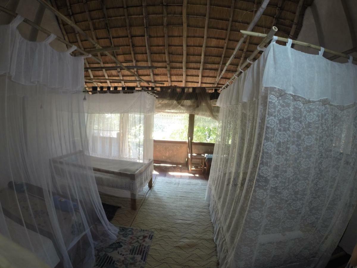 Mufasa Eco Lodge Monkey Bay エクステリア 写真